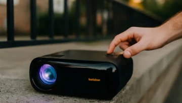 Projetor Bettdow 4K com até 19% OFF, confira o desconto na Amazon