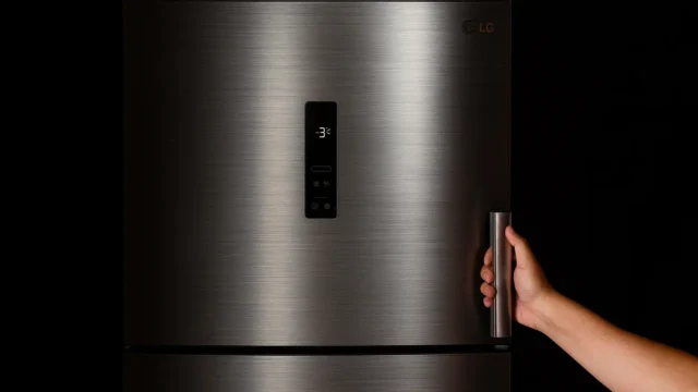 Geladeira LG Frost Free Inverter 451L tem menor preço na Amazon