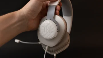 Som imersivo: 3 gamer JBL Quantum 100 testados