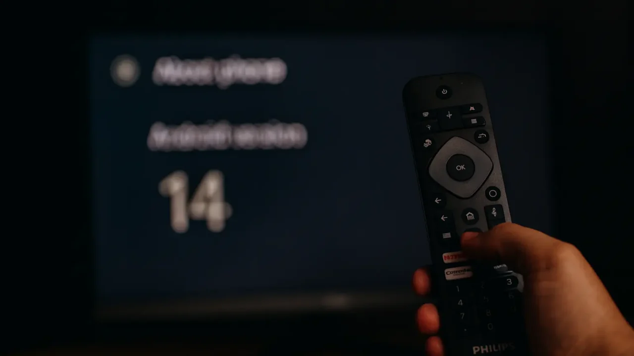 Smart TV Philips 43" Full HD com 10% OFF e 10x sem juros na Amazon