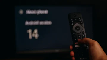 Smart TV Philips 43" Full HD com 10% OFF e 10x sem juros na Amazon