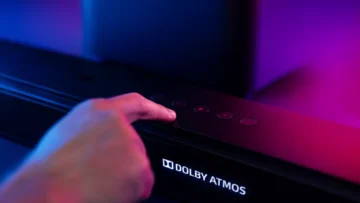 Som imersivo: 3 som de bar JBL 5.1 em destaque