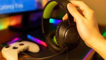 JBL Quantum 100 Surround Sound confiáveis para qualquer gamer