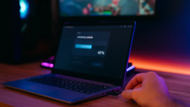 Notebook Lenovo IdeaPad 1i i5-1235U com 3% OFF na Amazon; melhor custo-benefício