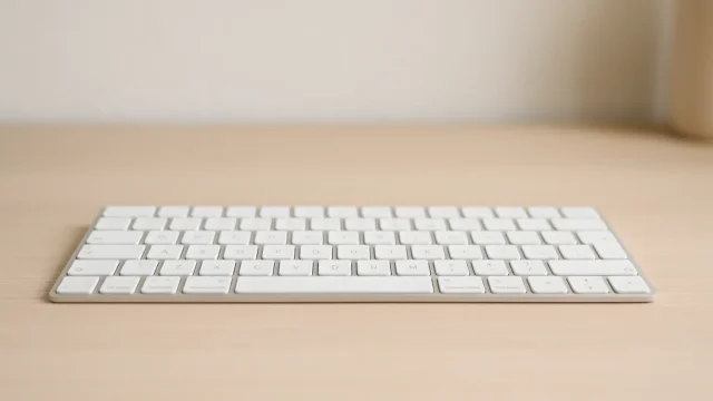 Apple Magic Keyboard tem 30% OFF em até 10x na Amazon