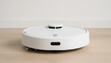 Compactos e poderosos: 3 Robôs Aspiradores de bolso 2025