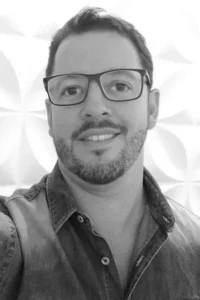 Prof. Eduardo Henrique Gomes