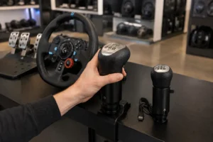 Câmbio Logitech ou volante completo: veja antes de montar seu simulador sem errar