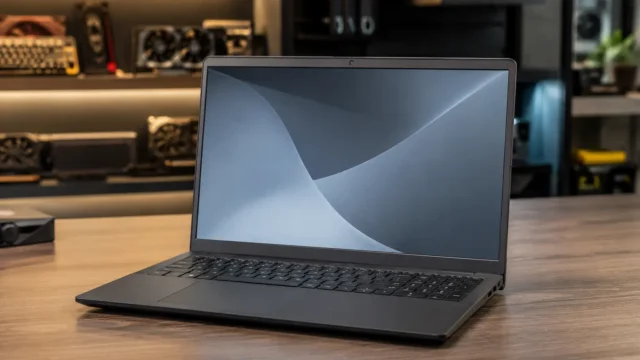 Dell Inspiron 15 3530: o que i5 e 8GB mudam no uso?
