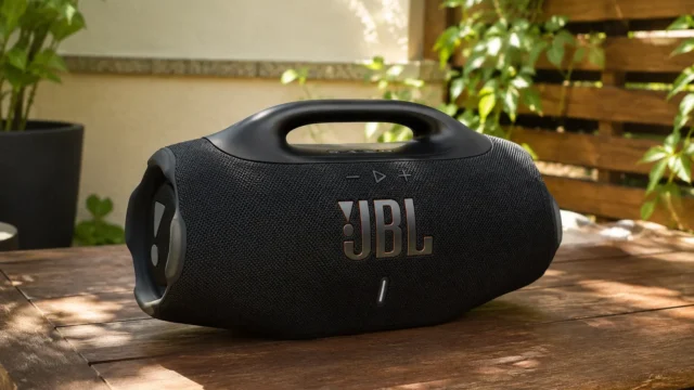 JBL Boombox 4, Xtreme 5, PartyBox ou Flip 7: o que muda no uso?