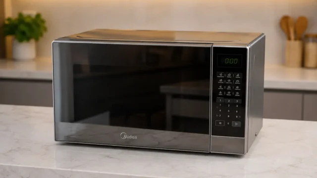 Micro-ondas Midea MRAE22 20L: quando faz sentido?