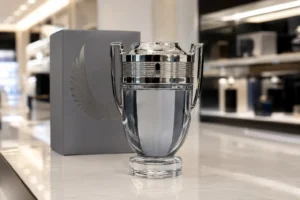 Paco Rabanne Invictus: o que é uma fragrância amadeirada aquática?