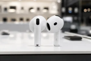 AirPods 4: o que muda além do design e para que servem os recursos da Apple