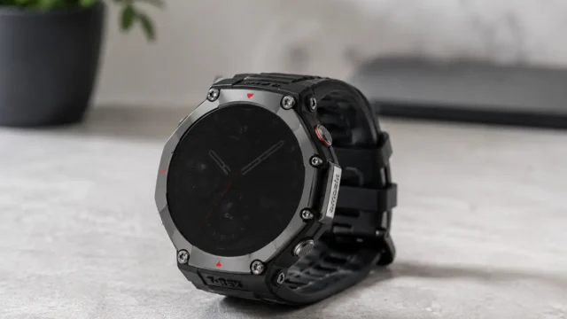 Amazfit T-Rex 3 ou Bip 6: robustez ou uso mais cotidiano?